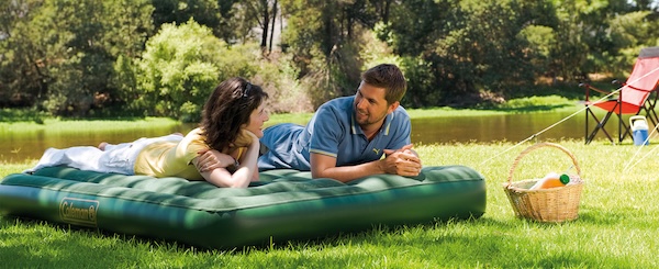 neuseenland-caravaning-zwenkau-geschaeft-sortimentsbild-wohnen-und-schlafen