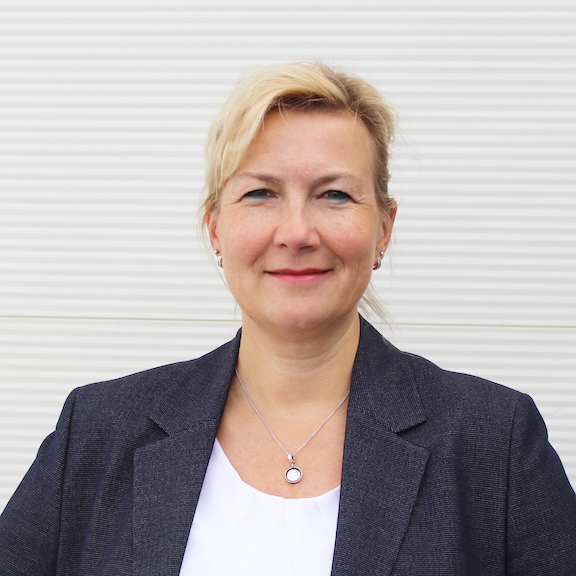 neuseenland-caravaning-zwenkau-ueber-uns-mitarbeiter-ines