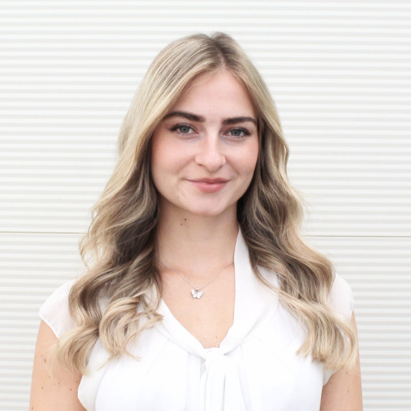 neuseenland-caravaning-zwenkau-ueber-uns-mitarbeiter-lena-von-kaenel